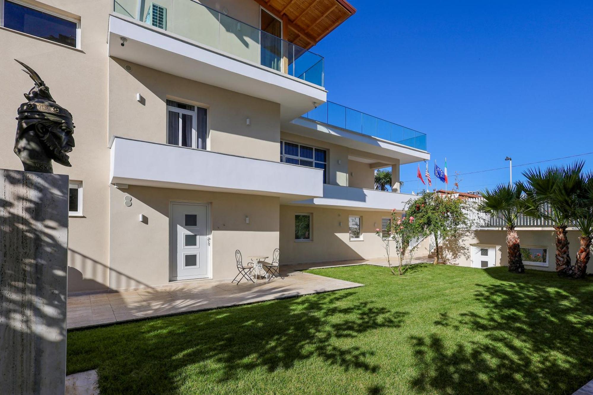Apartaments Mimani 2 Μπεράτ Εξωτερικό φωτογραφία