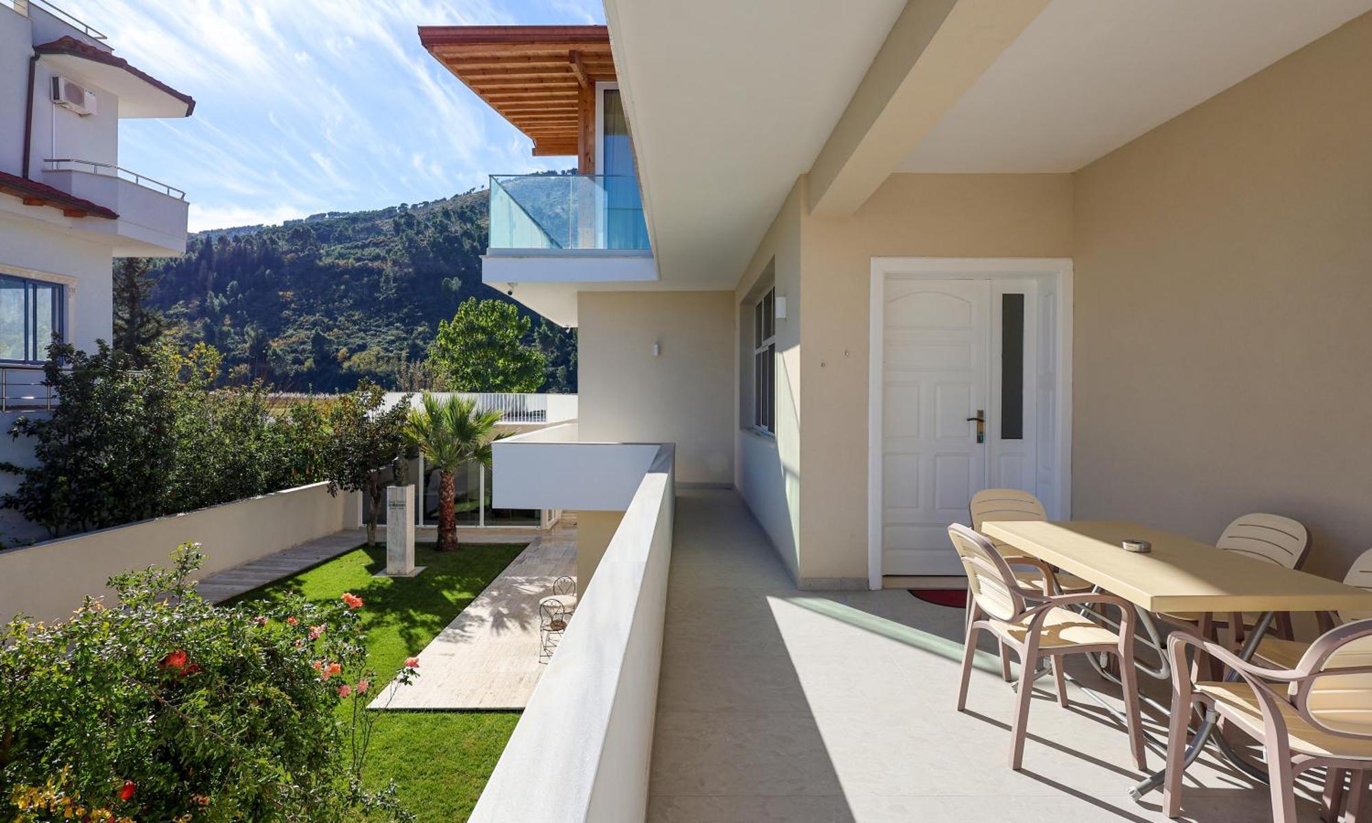 Apartaments Mimani 2 Μπεράτ Δωμάτιο φωτογραφία
