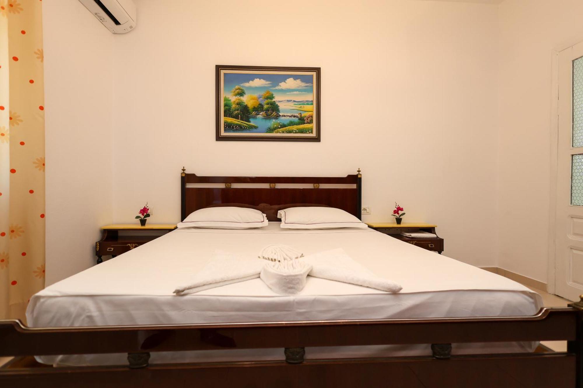 Apartaments Mimani 2 Μπεράτ Δωμάτιο φωτογραφία