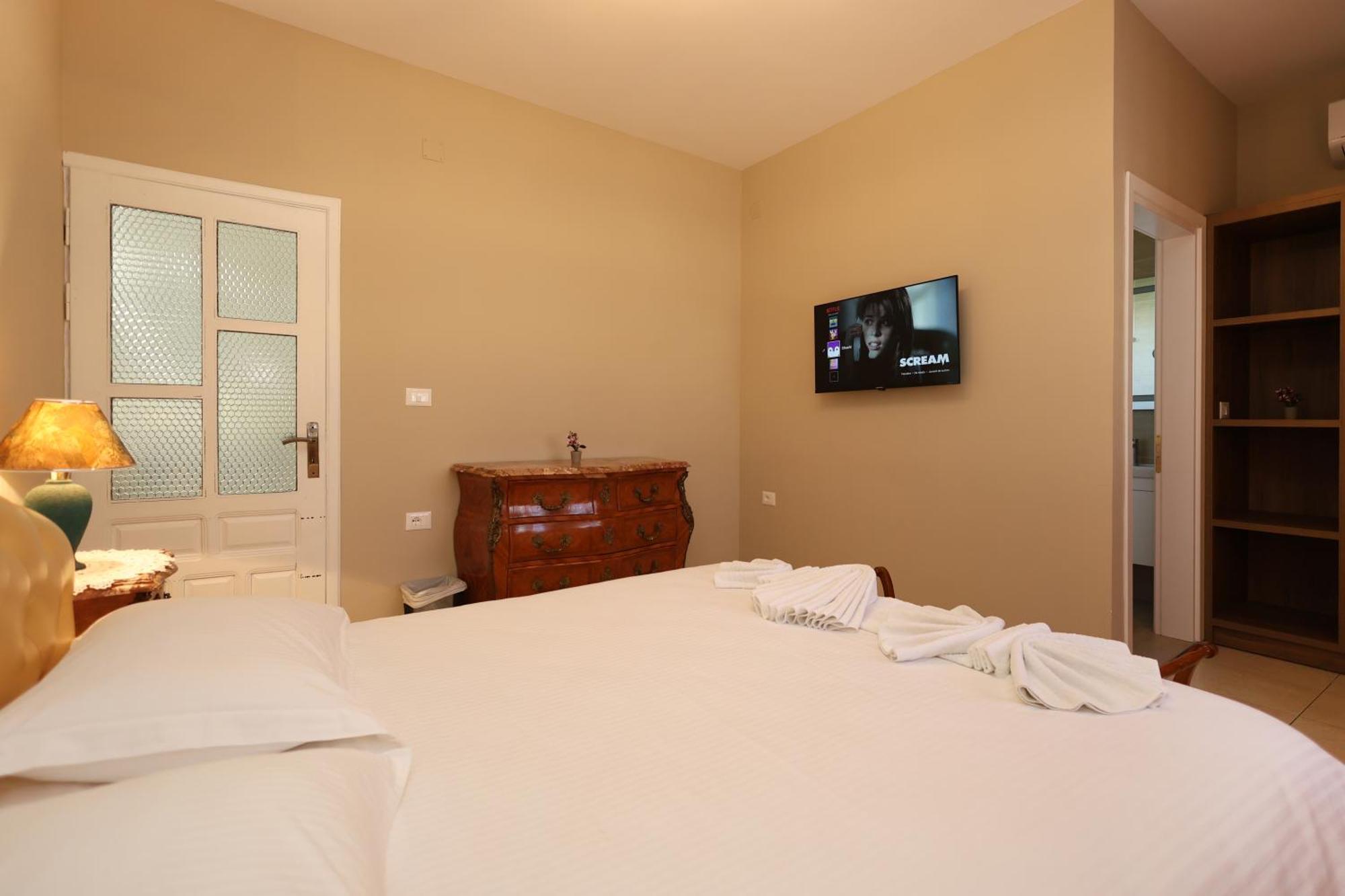 Apartaments Mimani 2 Μπεράτ Δωμάτιο φωτογραφία